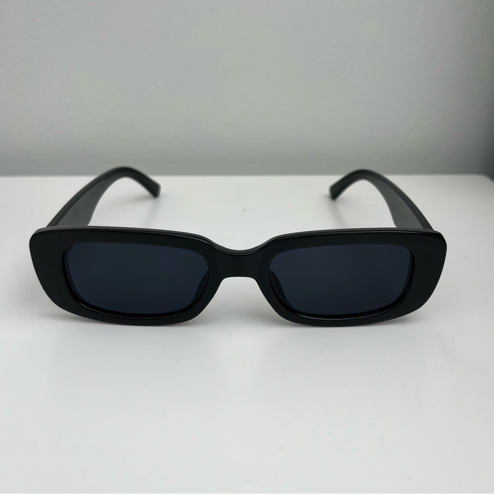 Rectangular Y2K sunglasses - brand new with case